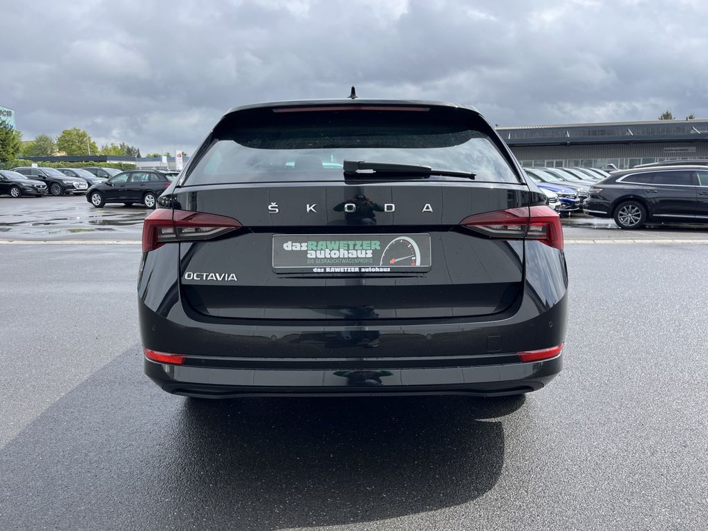 Skoda Octavia Combi 2.0 TDI DSG Style 7