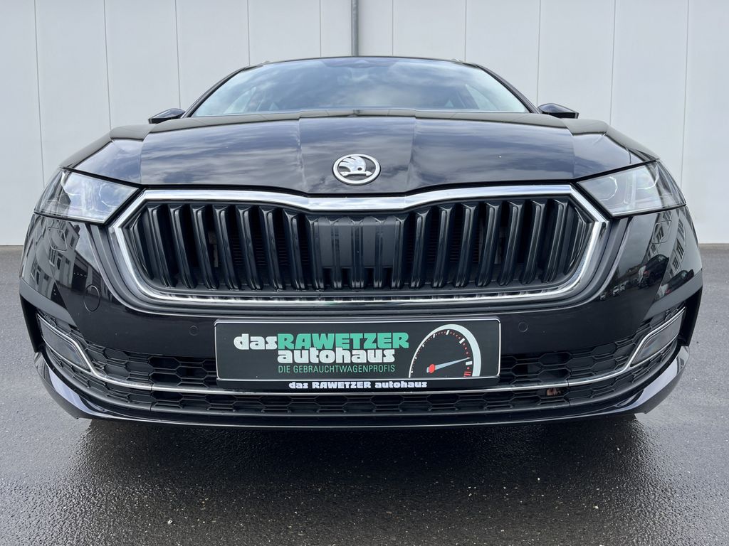 Skoda Octavia Combi 2.0 TDI DSG Style 3