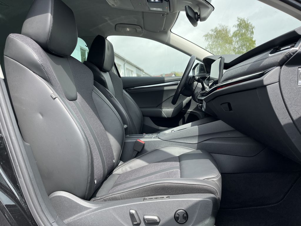 Skoda Octavia Combi 2.0 TDI DSG Style 13