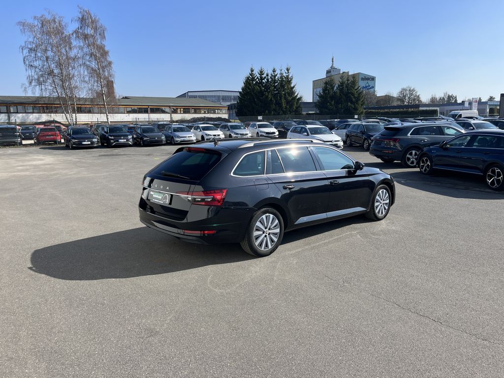 Skoda Superb Combi 2.0 TDI DSG Ambition 7