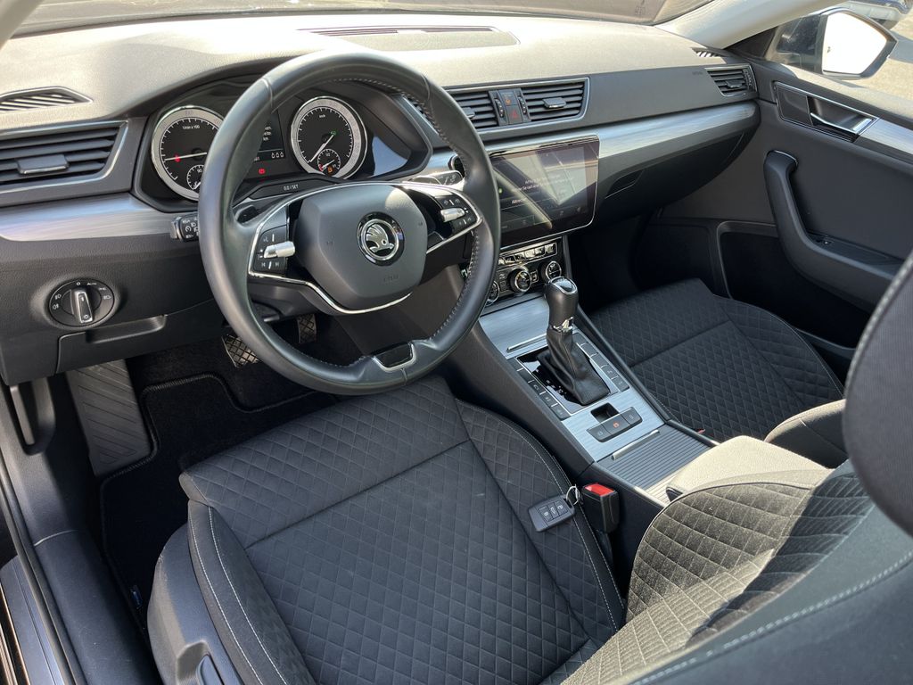 Skoda Superb Combi 2.0 TDI DSG Ambition 10