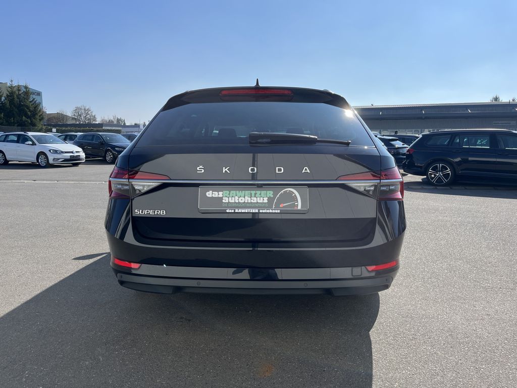 Skoda Superb Combi 2.0 TDI DSG Ambition 8