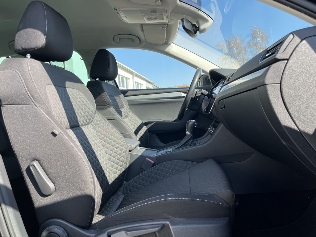 Skoda Superb Combi 2.0 TDI DSG Ambition 13