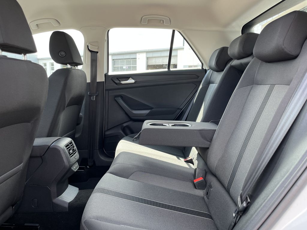 Volkswagen T-Roc 2.0 TDI DSG Life 17