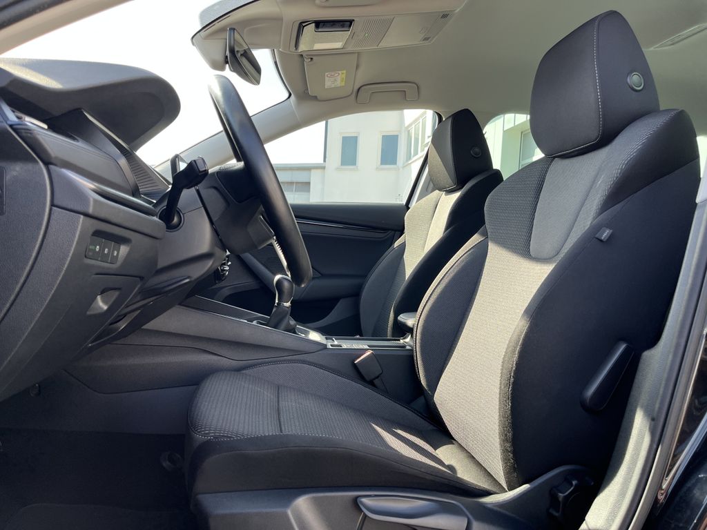 Skoda Octavia Combi 2.0 TDI Ambition 11
