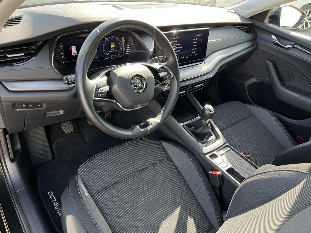 Skoda Octavia Combi 2.0 TDI Ambition 10