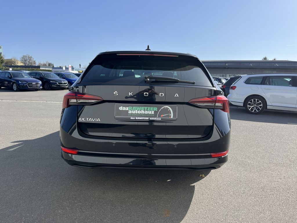 Skoda Octavia Combi 2.0 TDI Ambition 8