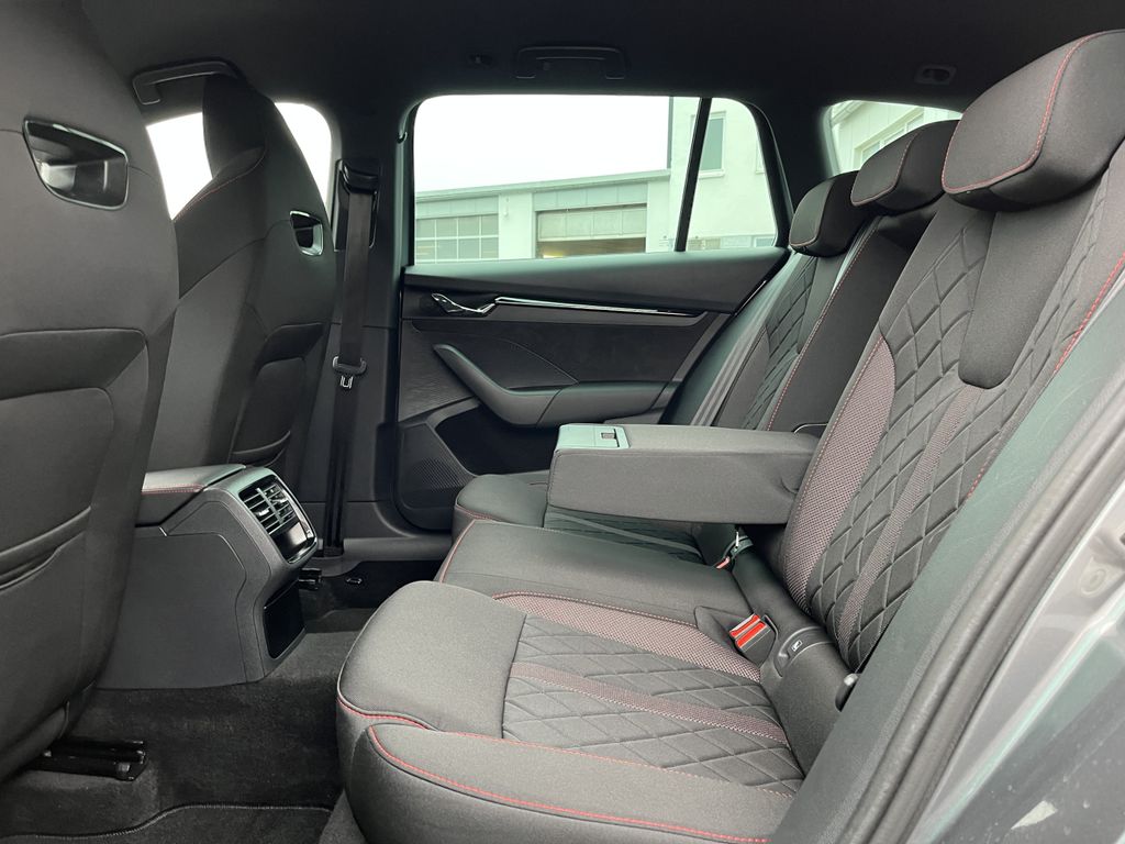 Skoda Octavia Combi 1.4 TSI iV RS 15