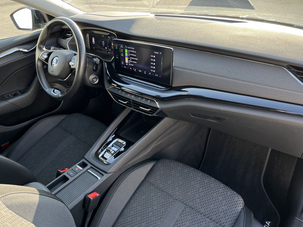 Skoda Octavia Combi 2.0 TDI DSG Style 12