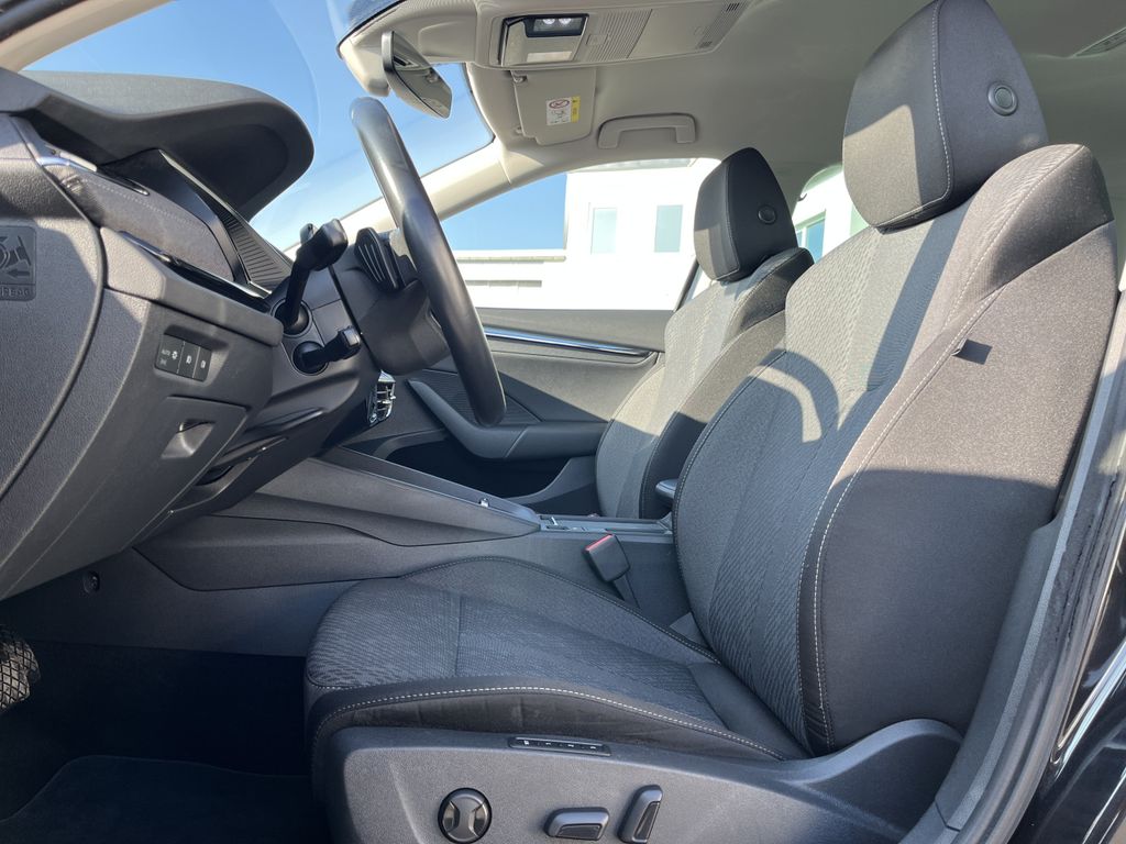 Skoda Octavia Combi 2.0 TDI DSG Style 11