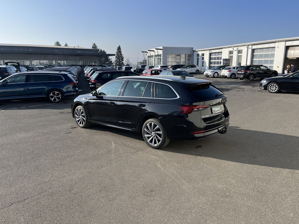 Skoda Octavia Combi 2.0 TDI DSG Style 9