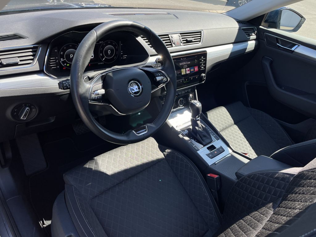 Skoda Superb Combi 2.0 TDI DSG Ambition 10