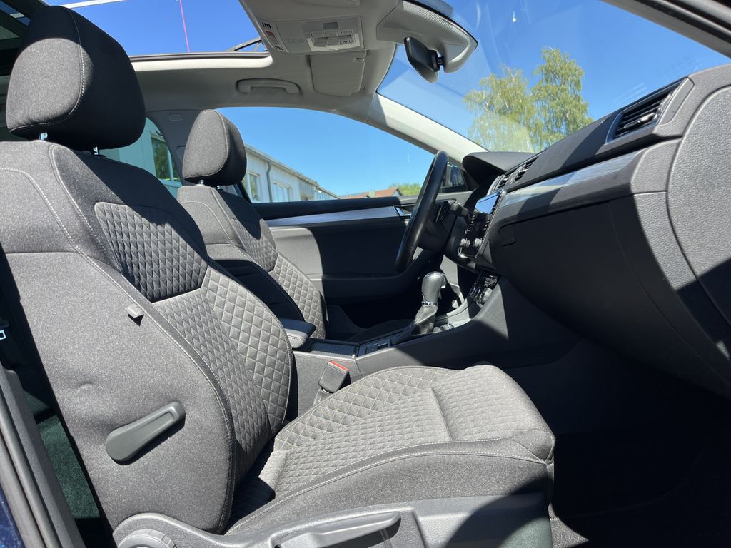 Skoda Superb Combi 2.0 TDI DSG Ambition 13