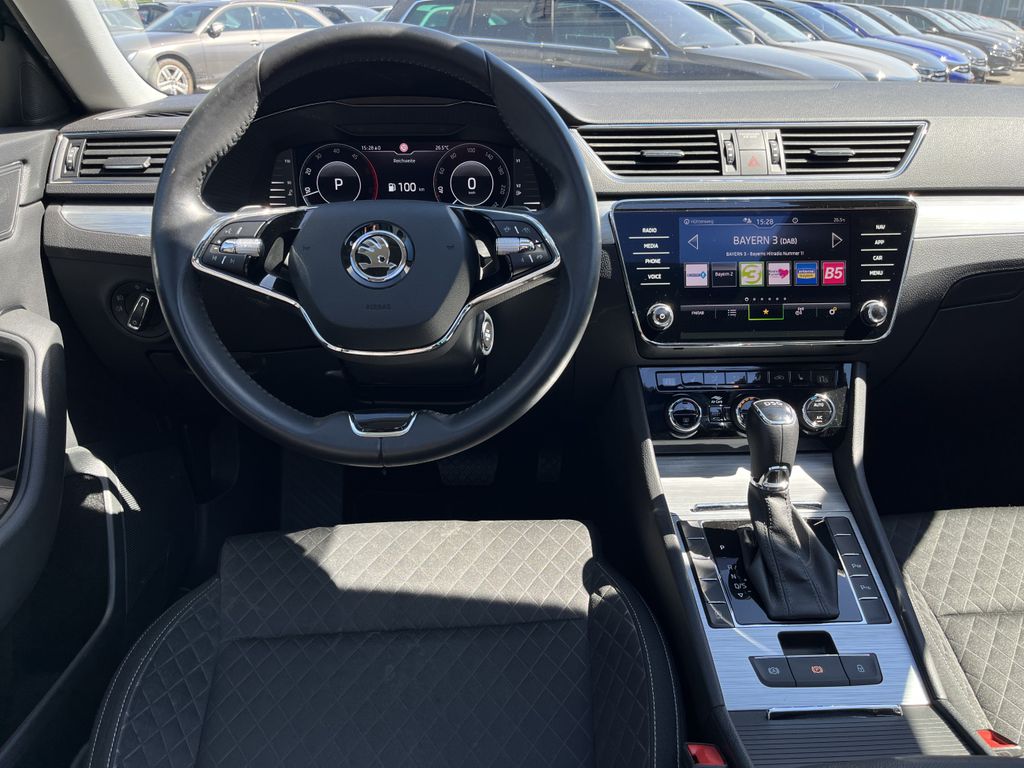 Skoda Superb Combi 2.0 TDI DSG Ambition 14