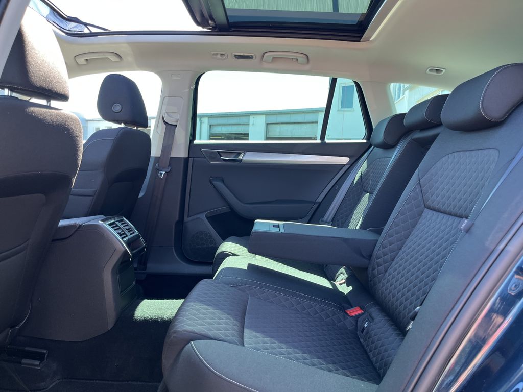 Skoda Superb Combi 2.0 TDI DSG Ambition 15