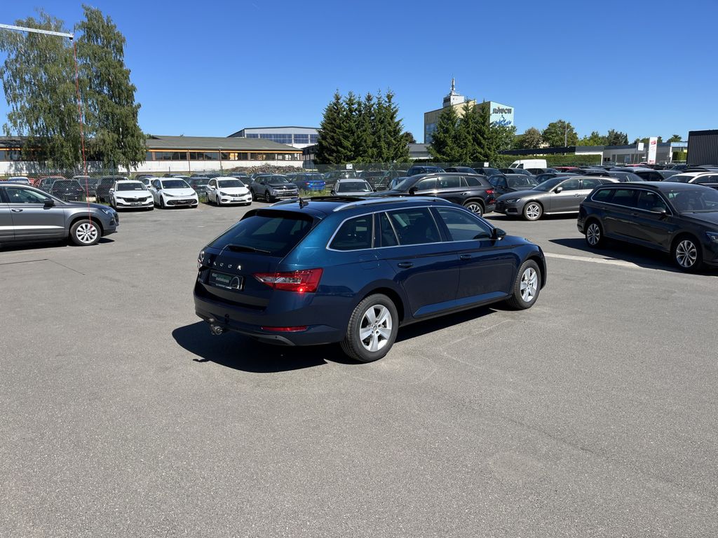 Skoda Superb Combi 2.0 TDI DSG Ambition 6