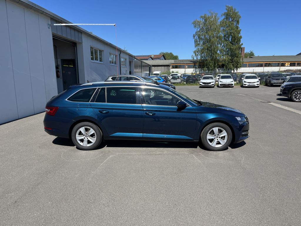 Skoda Superb Combi 2.0 TDI DSG Ambition 5