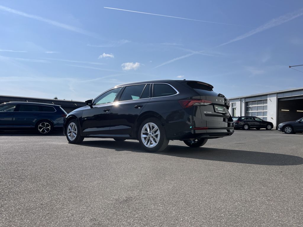 Skoda Octavia Combi 2.0 TDI Style 8