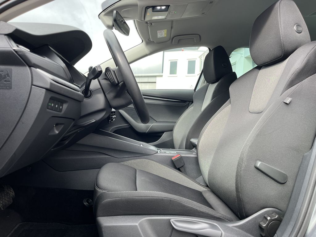 Skoda Octavia Combi 1.0 TSI DSG Blackline 11
