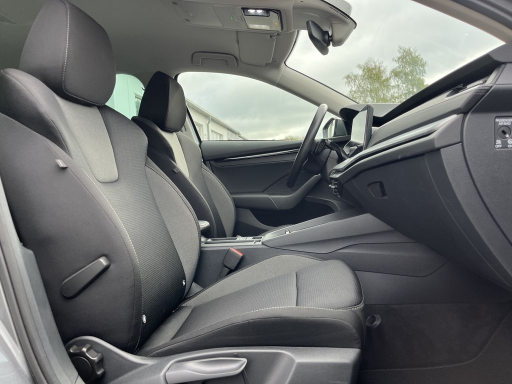 Skoda Octavia Combi 1.0 TSI DSG Blackline 13