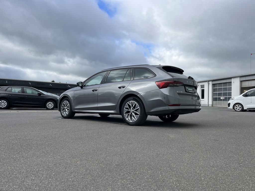 Skoda Octavia Combi 1.0 TSI DSG Blackline 8