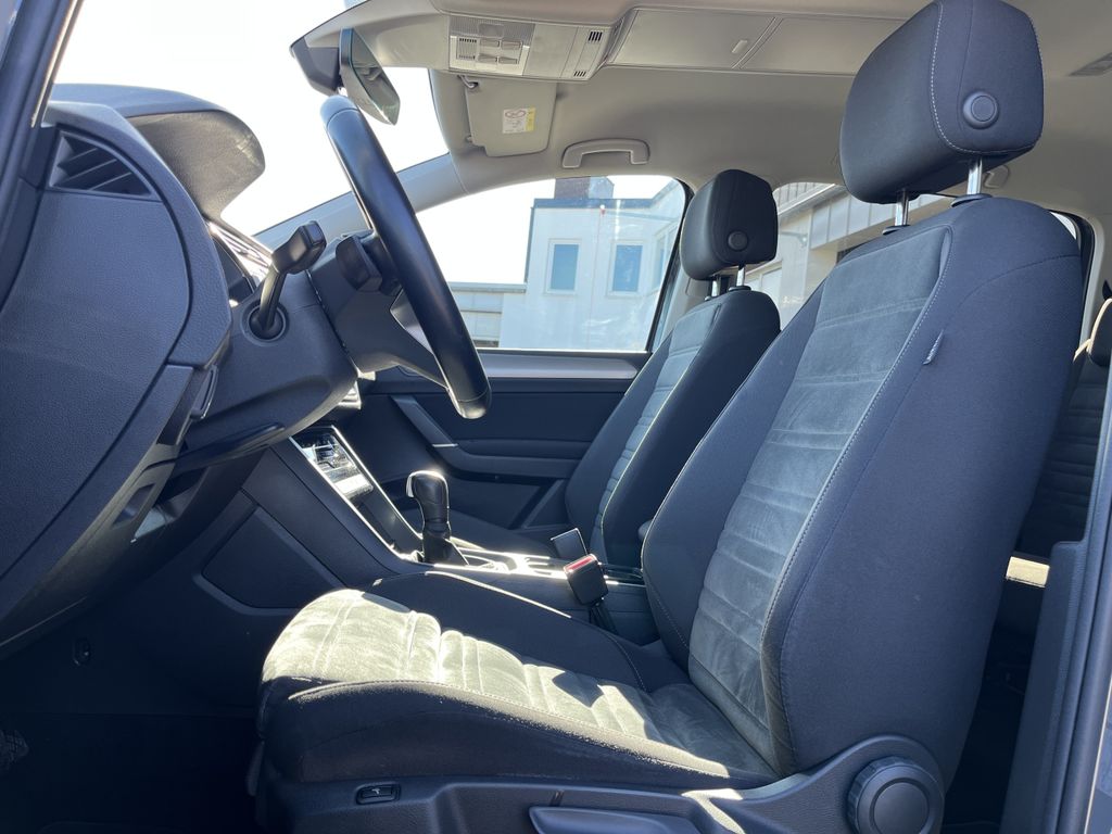Volkswagen Touran 2.0 TDI DSG Comfortline 11
