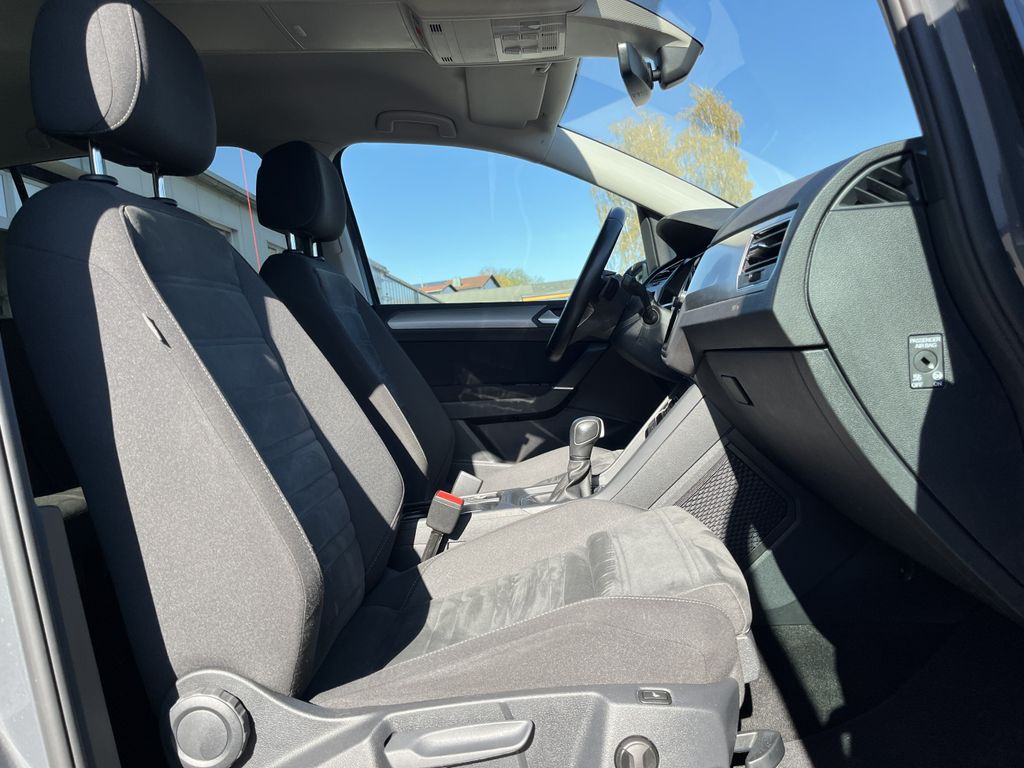 Volkswagen Touran 2.0 TDI DSG Comfortline 13