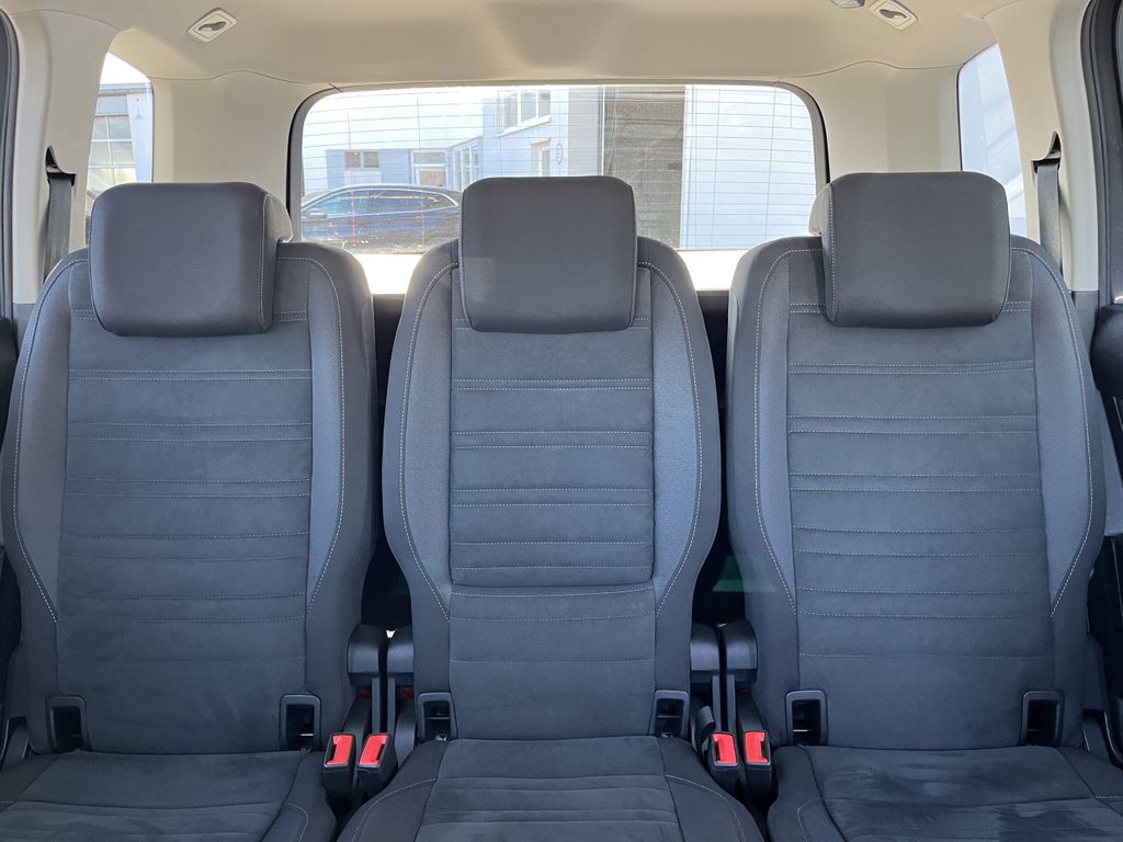 Volkswagen Touran 2.0 TDI DSG Comfortline 16
