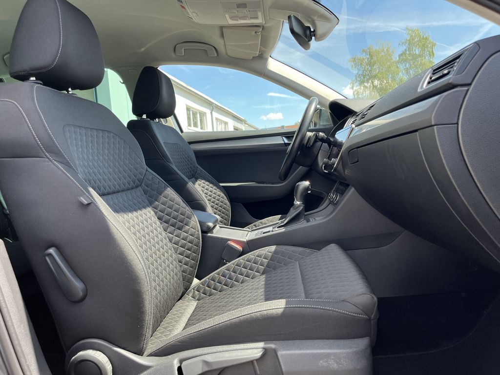 Skoda Superb Combi 2.0 TDI DSG Ambition 13