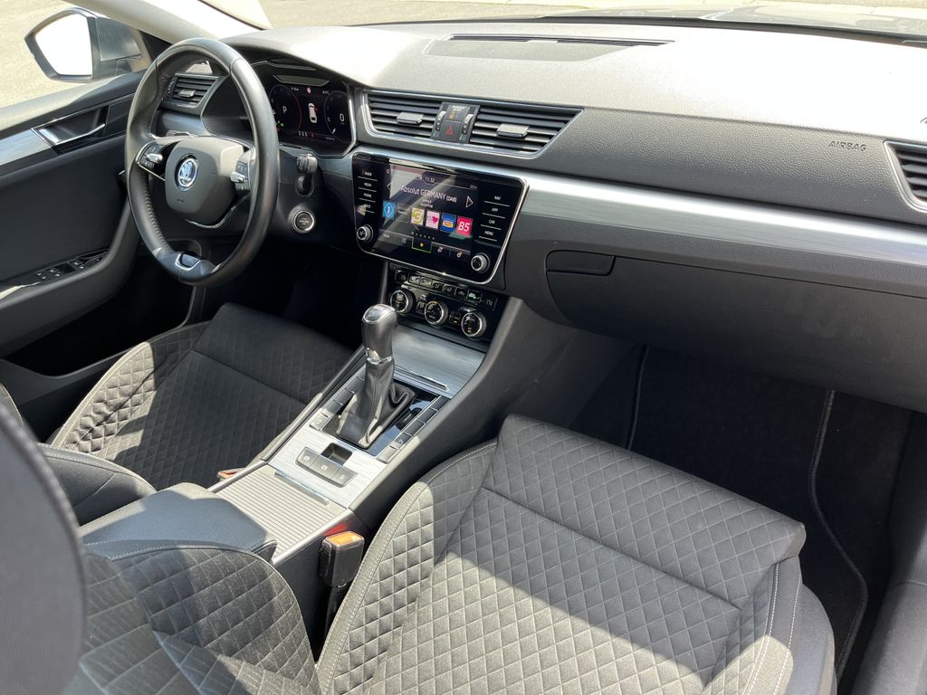 Skoda Superb Combi 2.0 TDI DSG Ambition 12