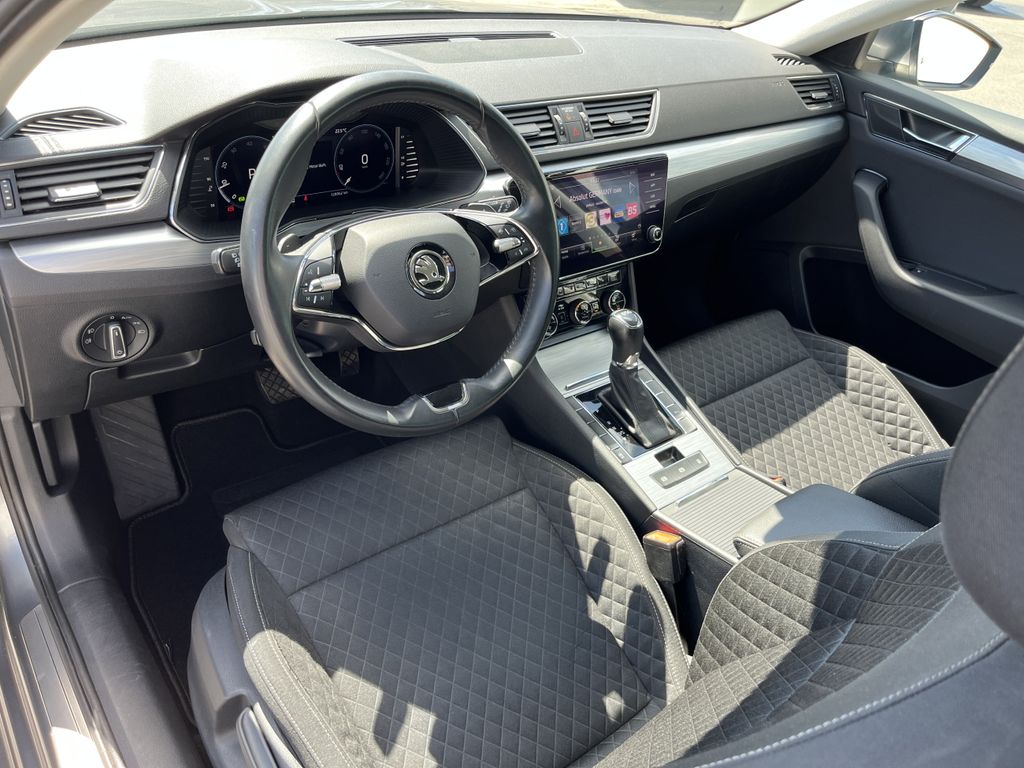 Skoda Superb Combi 2.0 TDI DSG Ambition 10