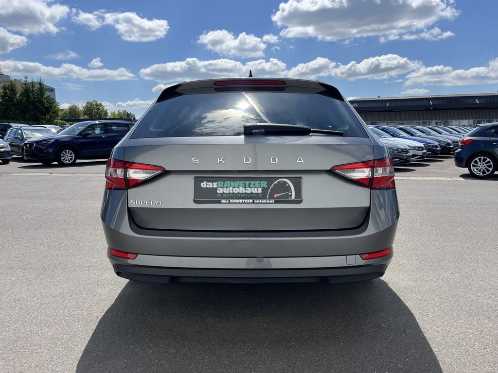 Skoda Superb Combi 2.0 TDI DSG Ambition 7