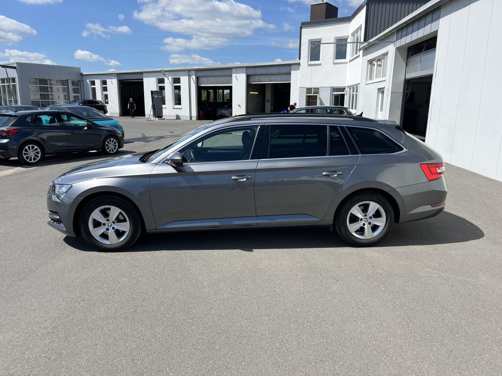 Skoda Superb Combi 2.0 TDI DSG Ambition 2
