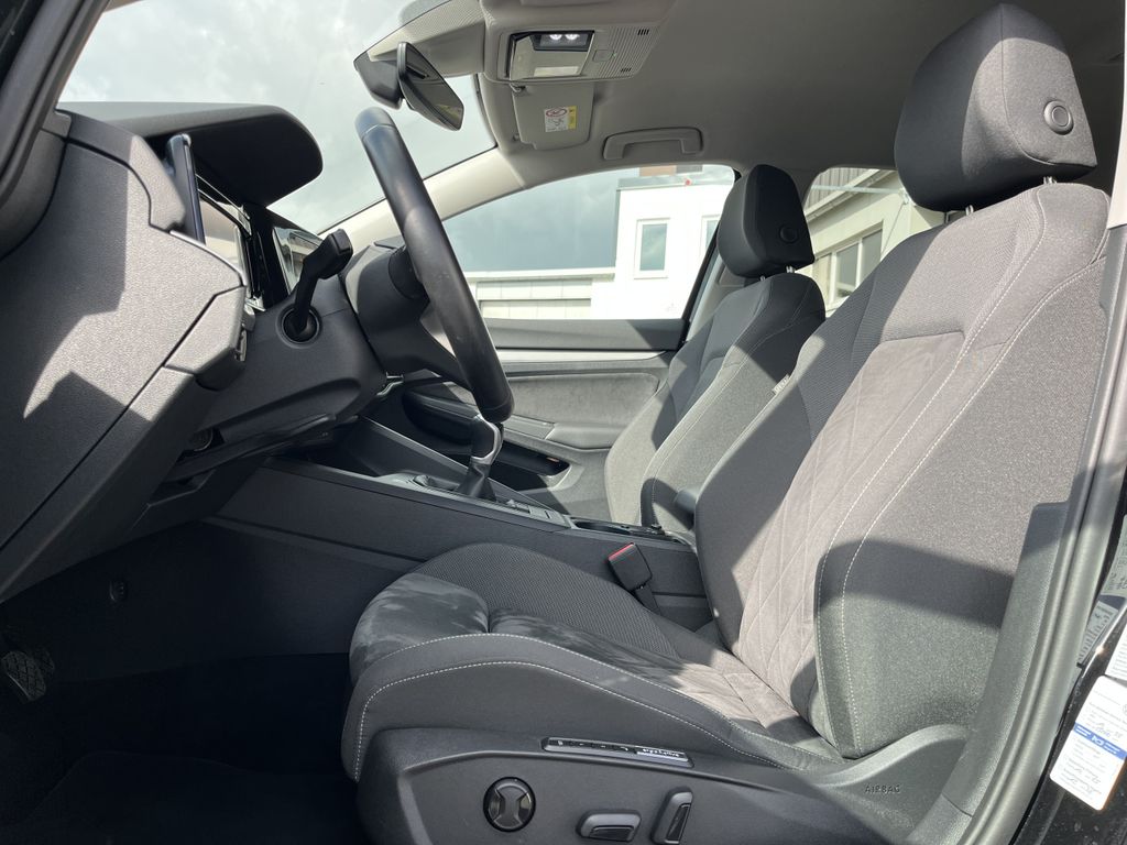 Volkswagen Golf 1.5 TSI Life 11