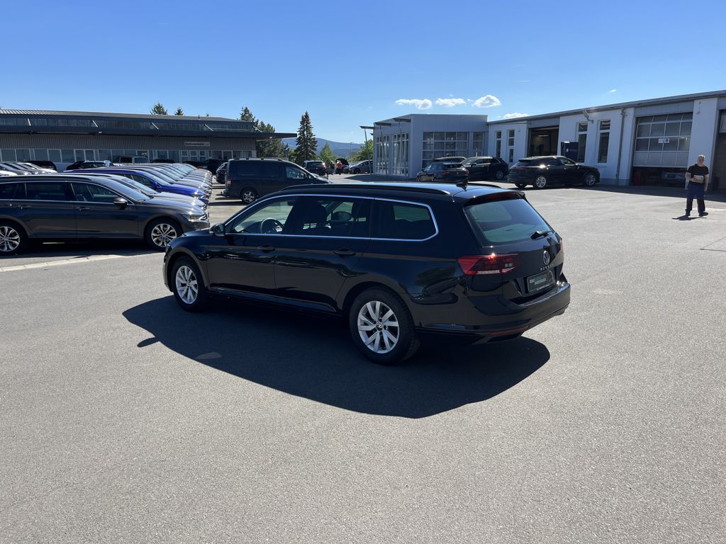 Volkswagen Passat Variant 2.0 TDI DSG Business 9