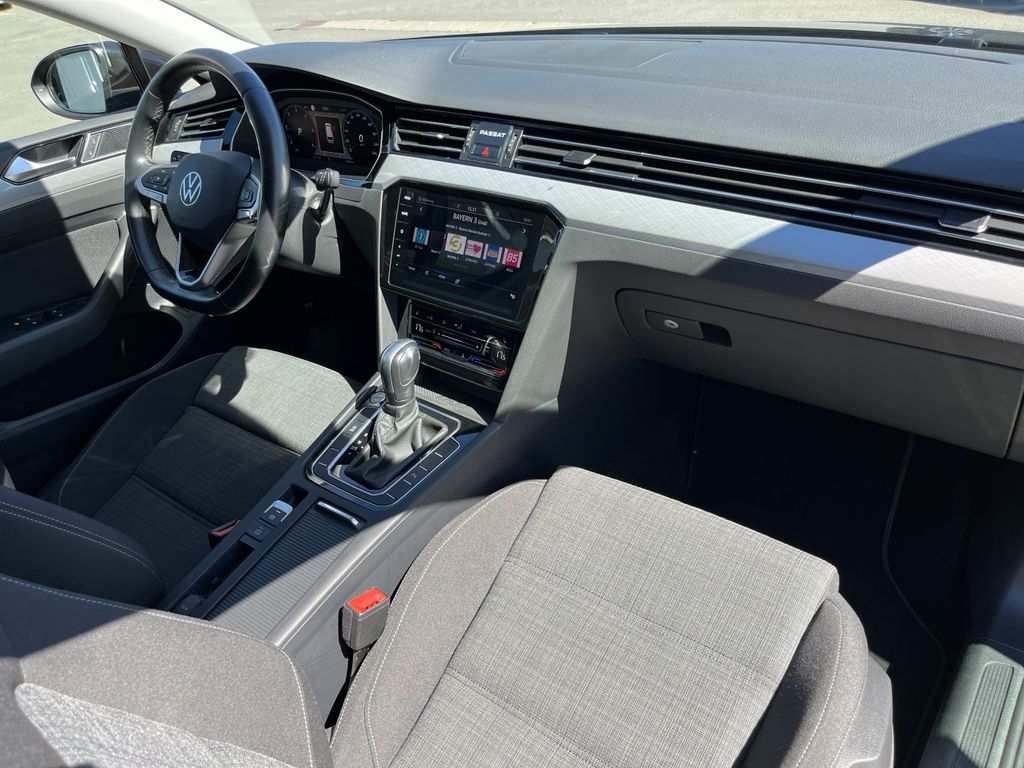 Volkswagen Passat Variant 2.0 TDI DSG Business 13