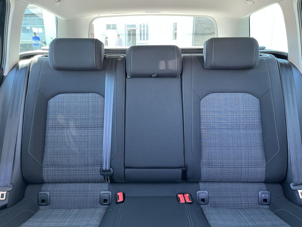 Volkswagen Passat Variant 2.0 TDI DSG Business 17