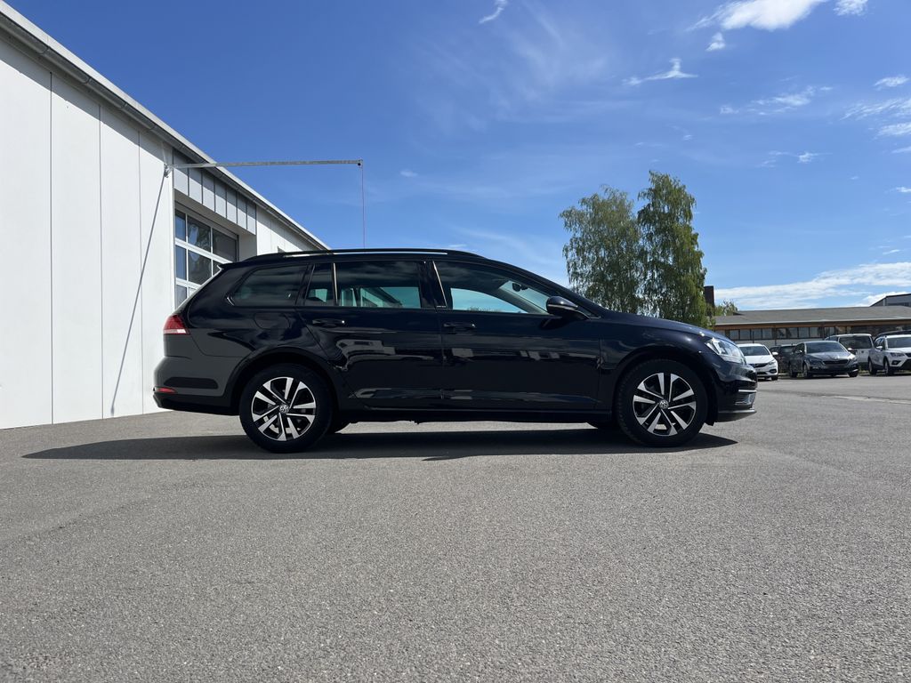 Volkswagen Golf Variant 1.0 TSI UNITED 4