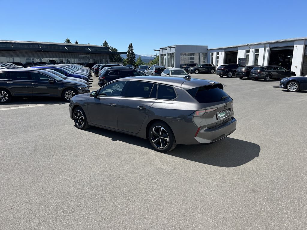 Opel Astra 1.2 GS 10