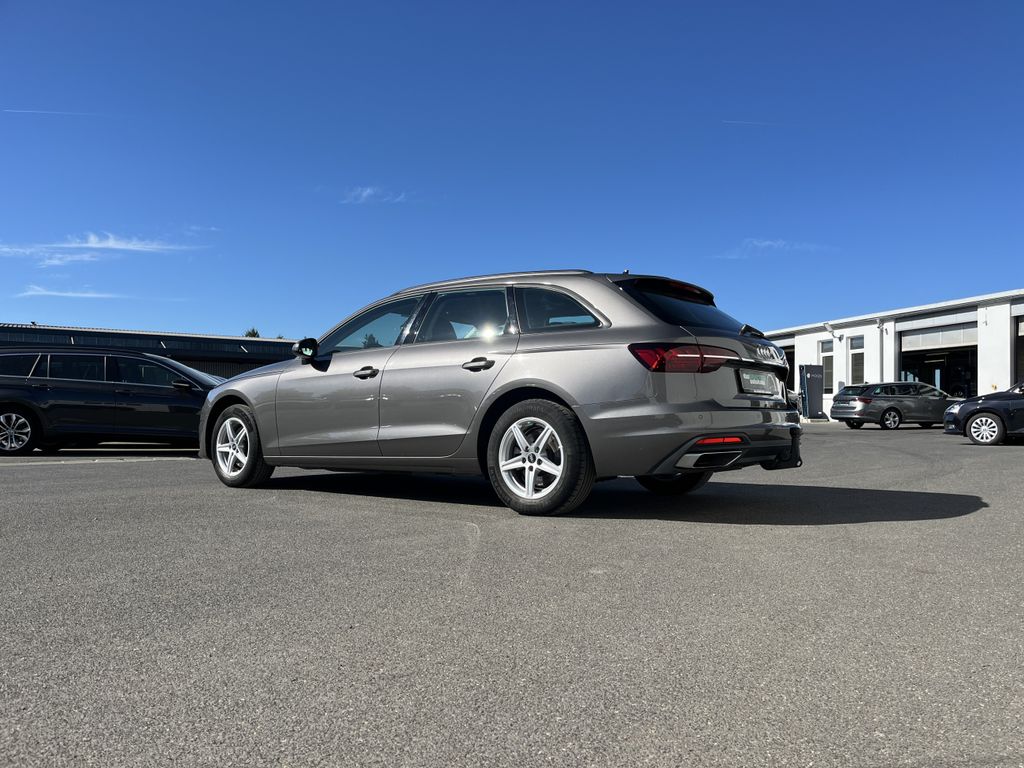 Audi A4 Avant 35 2.0 TDI S tronic AHK 9