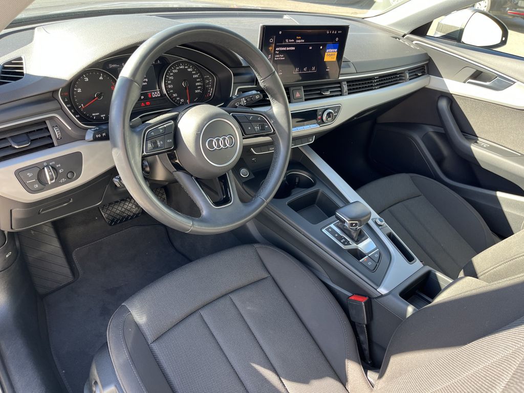 Audi A4 Avant 35 2.0 TDI S tronic AHK 11