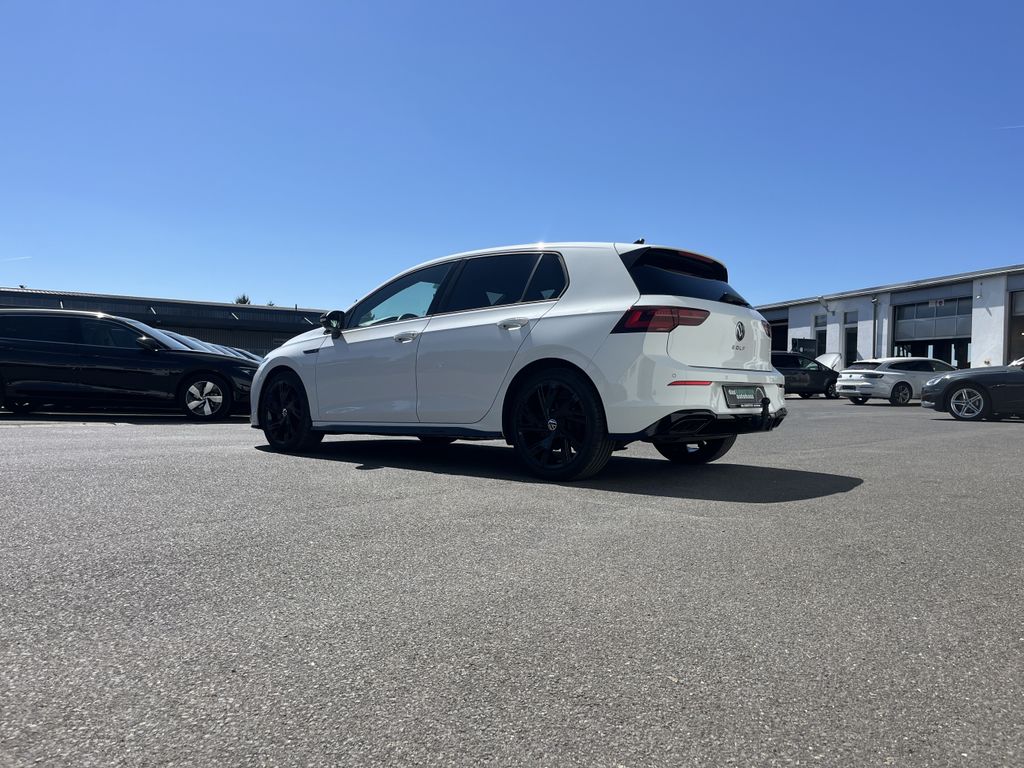 Volkswagen Golf 1.5 TSI DSG R-Line 10