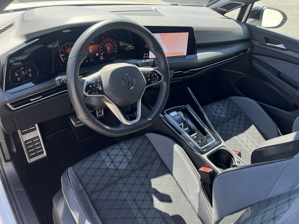 Volkswagen Golf 1.5 TSI DSG R-Line 12
