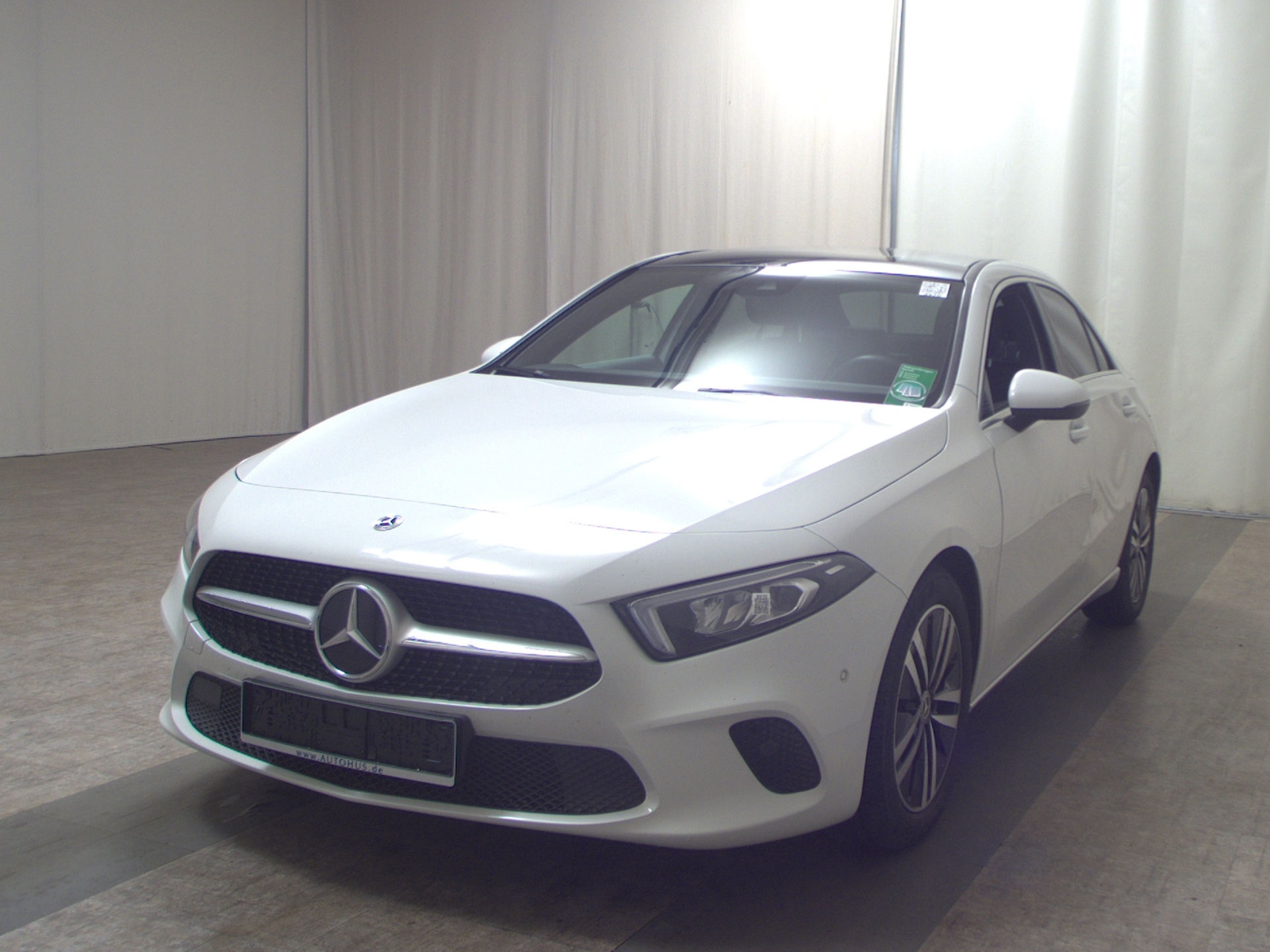 Mercedes-Benz A 180 d Progressive Navi LED Pano RFK 2