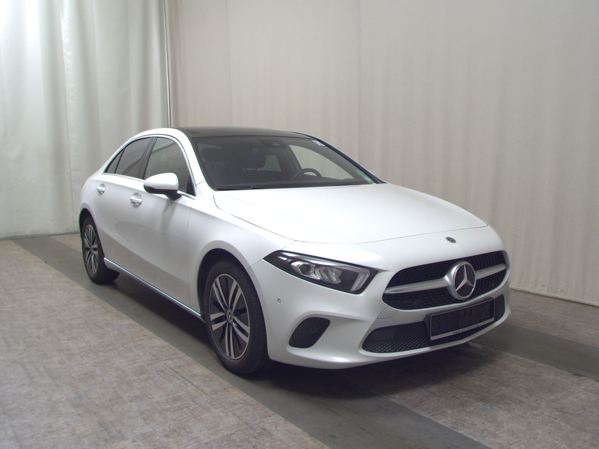 Mercedes-Benz A 180 d Progressive Navi LED Pano RFK 3