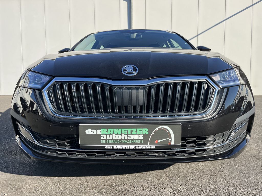 Skoda Octavia Combi 2.0 TDI DSG Style 4