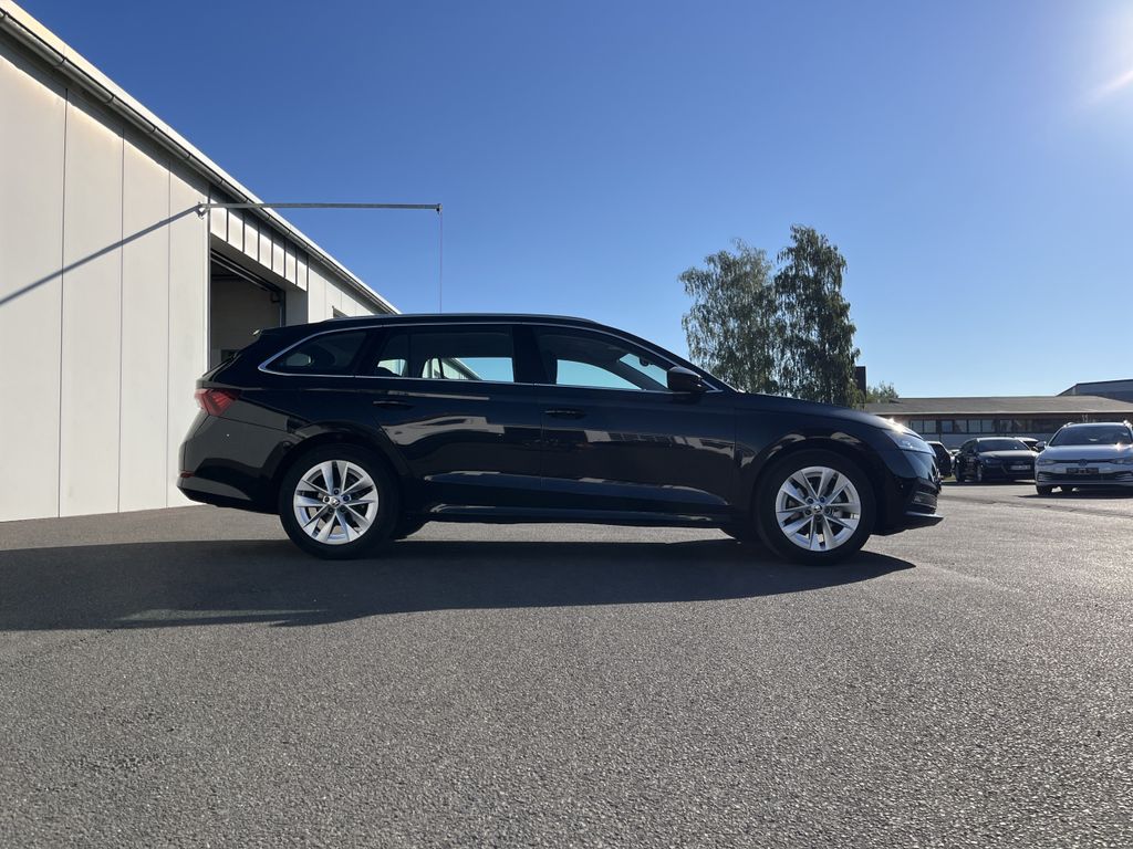 Skoda Octavia Combi 2.0 TDI DSG Style 5