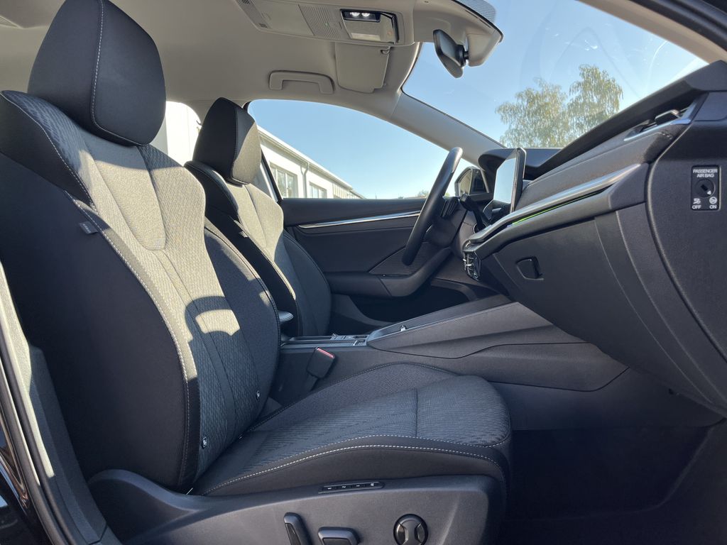Skoda Octavia Combi 2.0 TDI DSG Style 15