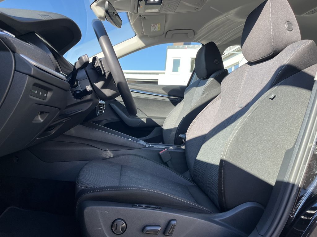 Skoda Octavia Combi 2.0 TDI DSG Style 13