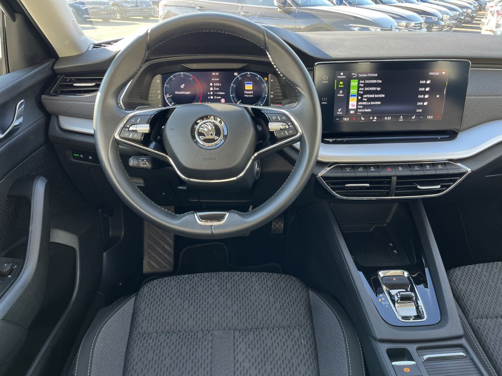 Skoda Octavia Combi 2.0 TDI DSG Style 16